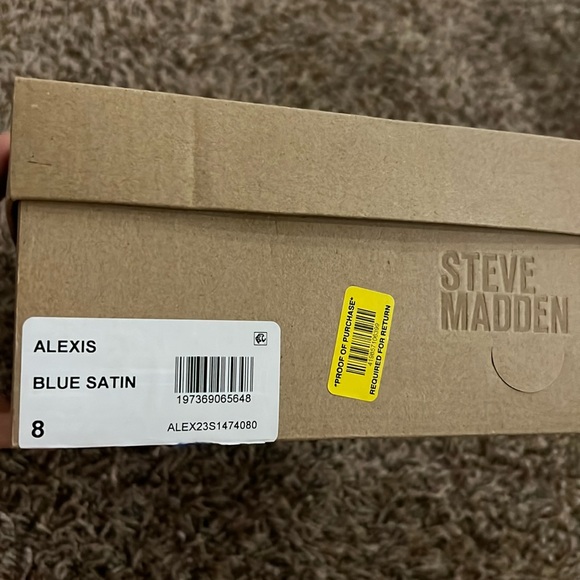 Steve Madden Royal Blue, Satin Heels 💙 - Picture 6 of 7